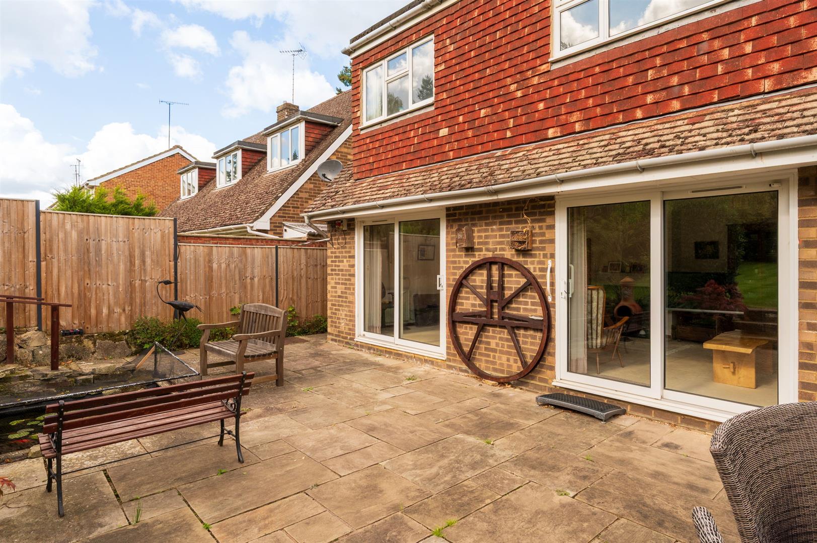 Baskerville Lane, Shiplake